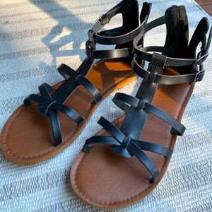 •Universal Thread• Black Gladiator Sandal